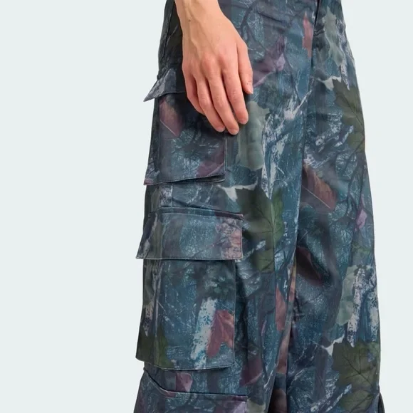 adidas Abstract Camo Cargo Pants in Blue and Green - Picture 4 of 8